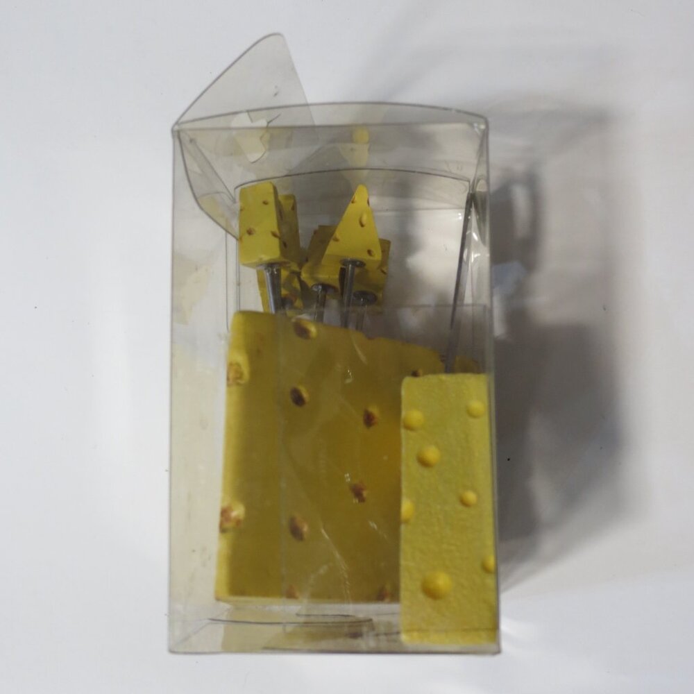 Source Unknown Yellow Cheese Style Cheese Picks Set for Appetizers